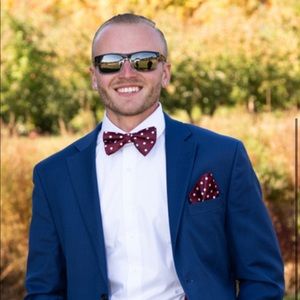 Meet your Posher, Dustin
